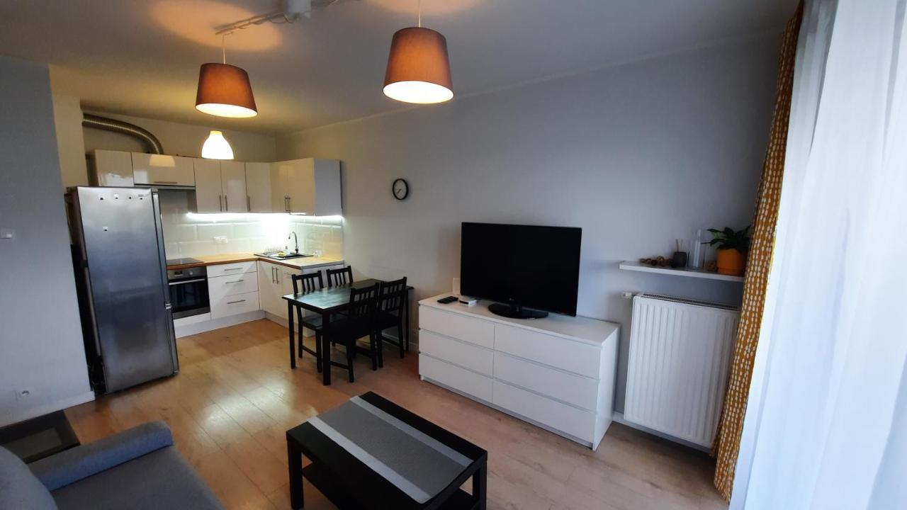 Appartement Ursa - Wygodny Apartament I Bezplatny Parking Na Miejscu à Varsovie Extérieur photo